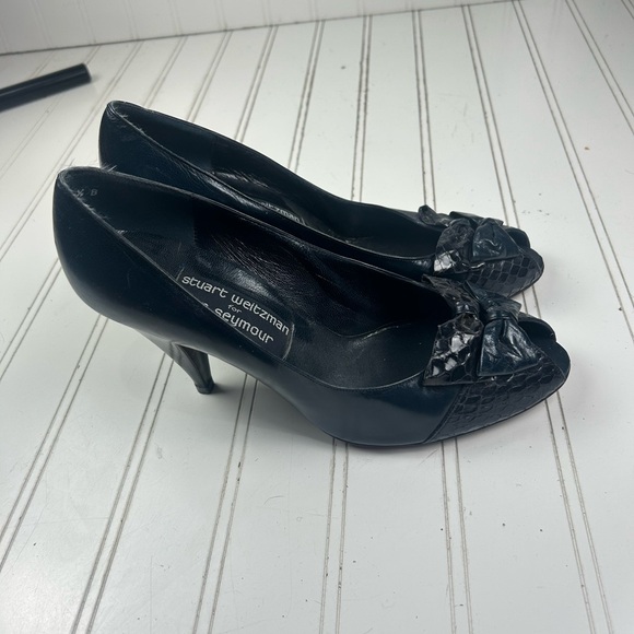 Stuart Weitzman Vintage Mr. Seymour Navy Leather Peep Toe Heels Women’s 8.5B - Picture 4 of 11